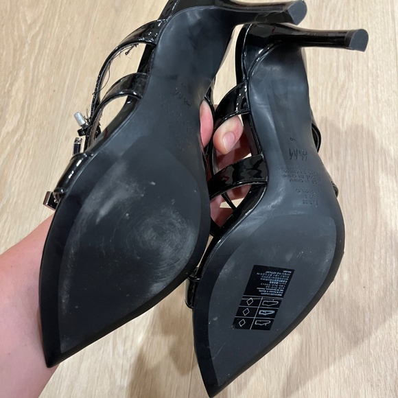 Black Heels - Picture 3 of 4